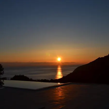 Oda ve Kahvaltı Camelion Yesilkoy (Mediterranean)